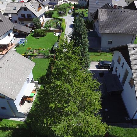 Apartments And Holiday Home Grohar Kranjska Gora Eksteriør billede